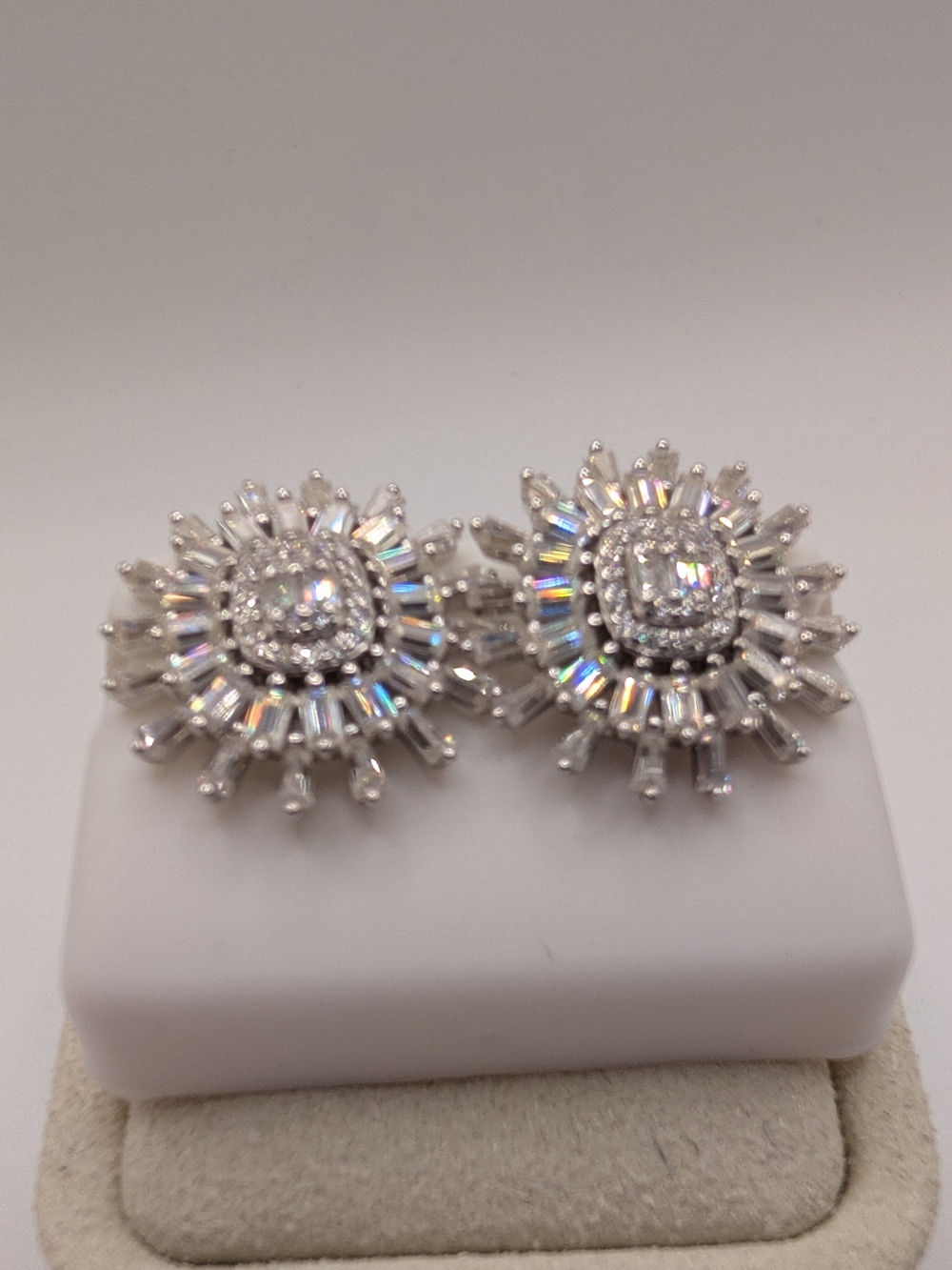 NWT 4.00 CTW Moissanite Starburst Halo Stud Earrings 925 Sterling Silver